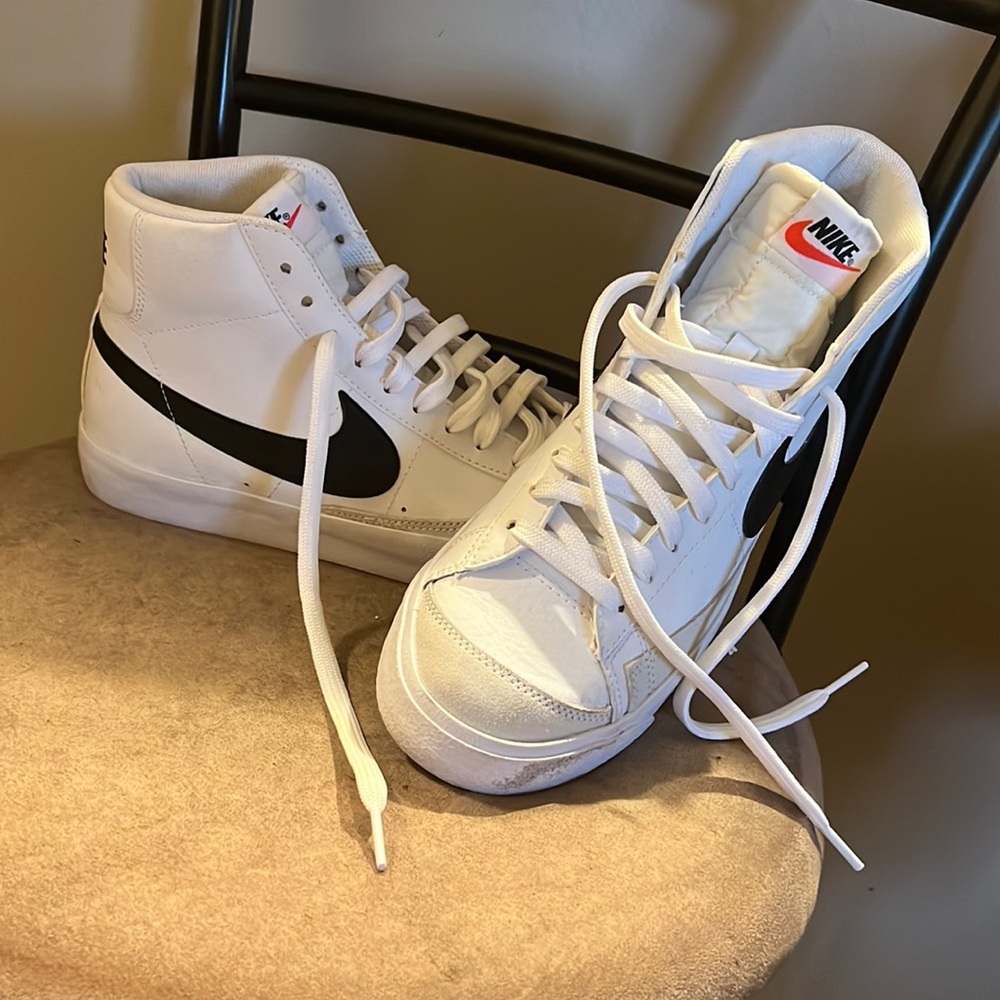 Nike Blazers -Boys size 7 (womens 8.5)